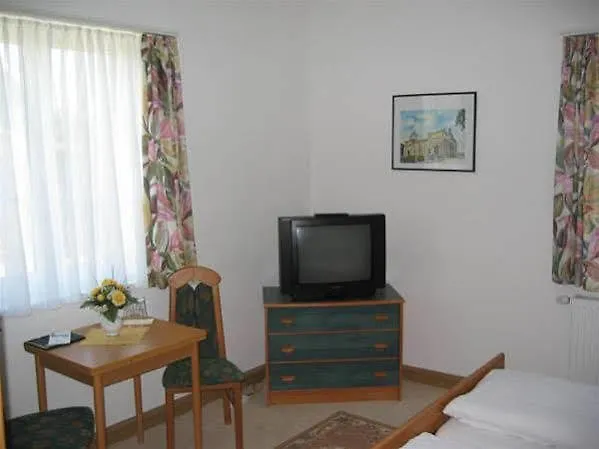 Fliegerhorst Hotel Dresden 2*,  Tyskland